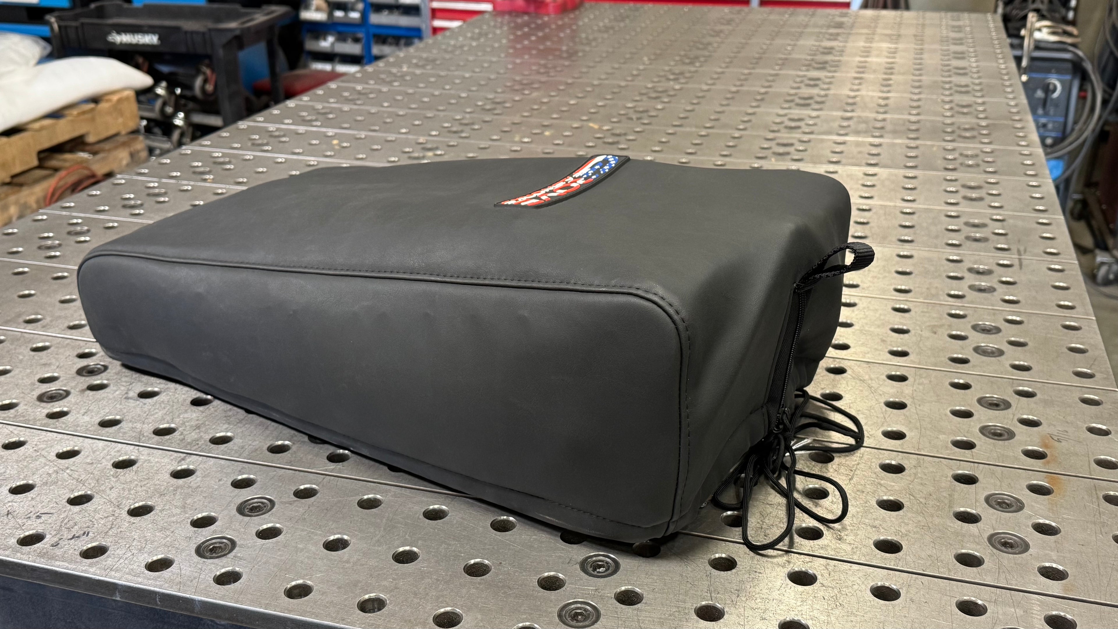 Black 1.5 Ton Badland Jack Cover
